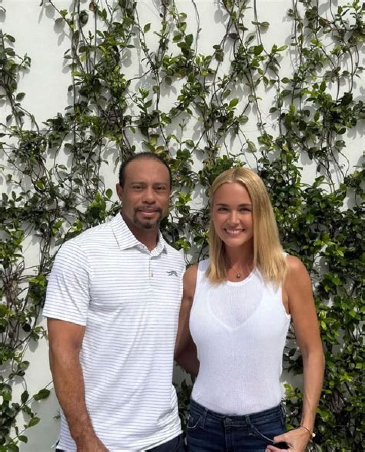 Who is Eric Scott Woods dating? Eric Scott Woods girlfriend, wife