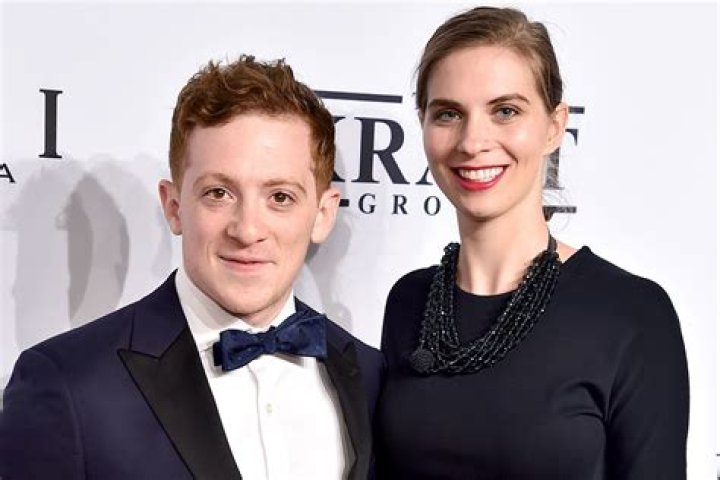Who is Ethan Slater dating? Ethan Slater girlfriend, wife