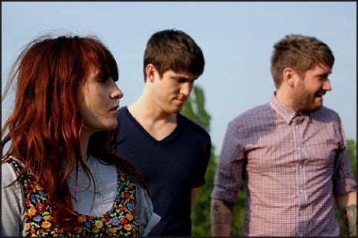 Who is Florence and the Machine dating? Florence and the Machine boyfriend, husband