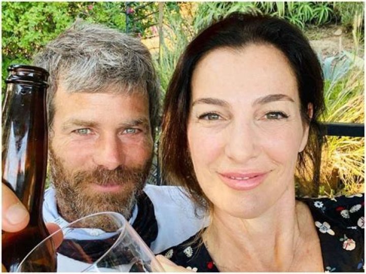 Who is Gilad Londovski dating? Gilad Londovski girlfriend, wife