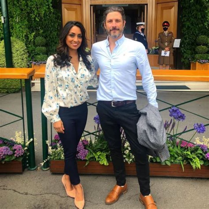 Who Is Isa Guha Husband Richard Thomas? Wikipedia, Age And Net Worth