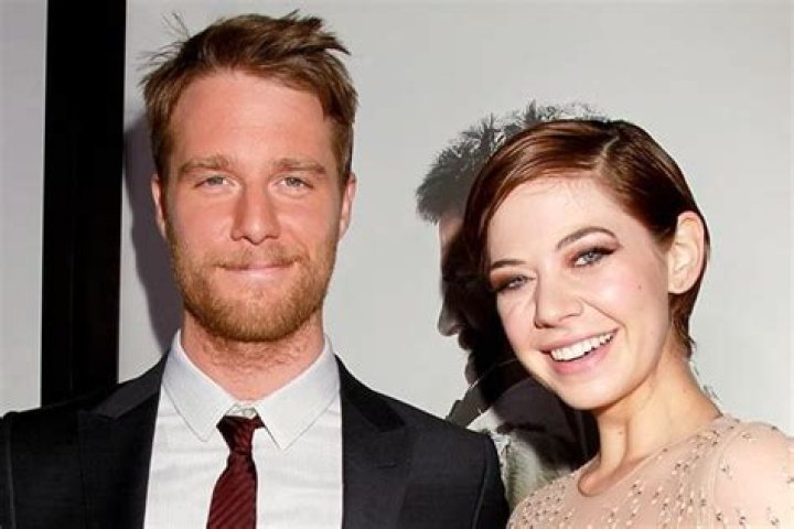 Who is Jake McDorman dating? Jake McDorman girlfriend, wife