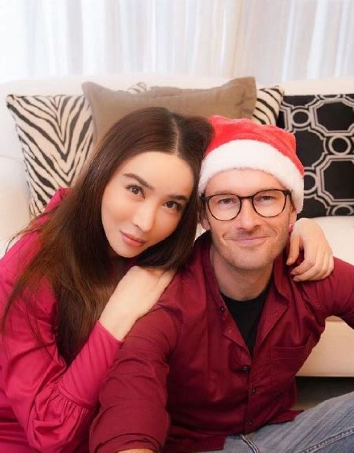 Who is Jakkaphong Jakrajutatip dating? Jakkaphong Jakrajutatip boyfriend, husband