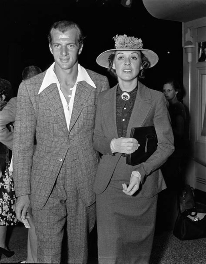 Who is Jeannette C. Braddock dating? Jeannette C. Braddock boyfriend, husband