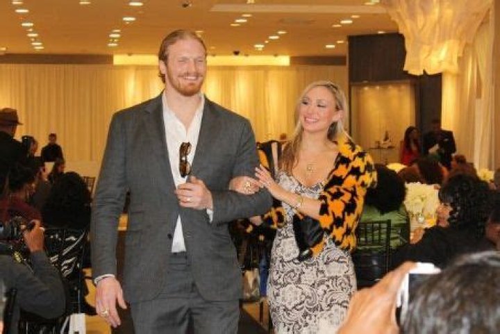 Who is Jeff Charleston dating? Jeff Charleston girlfriend, wife