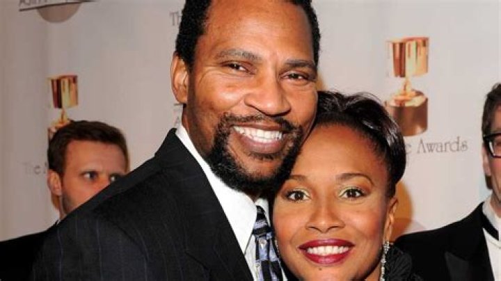 Who is Jenifer Lewis dating? Jenifer Lewis boyfriend, husband