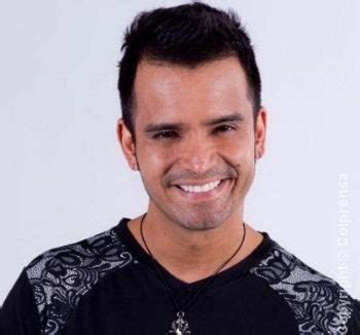 Who is Jorge Cárdenas dating? Jorge Cárdenas girlfriend, wife