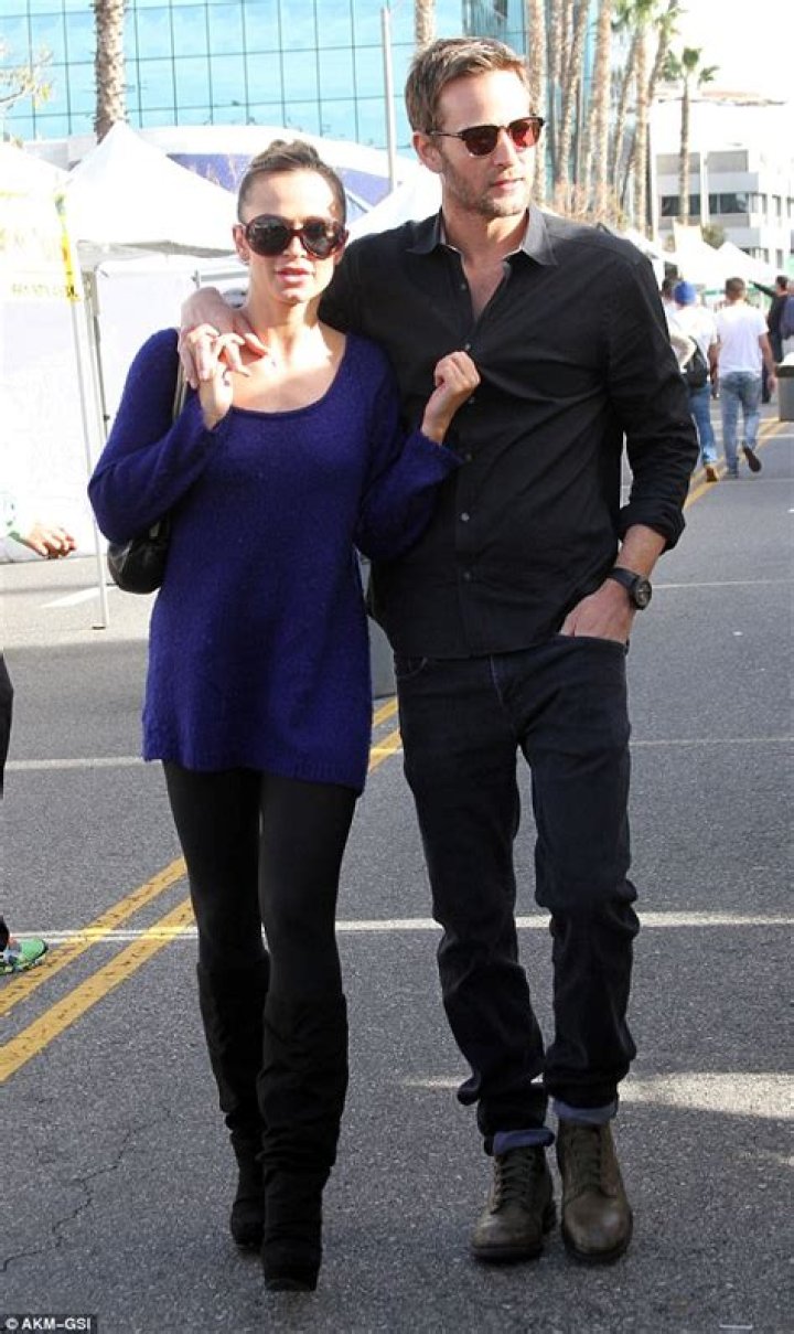 Who is Karina Smirnoff dating? Karina Smirnoff boyfriend, husband