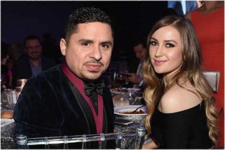 Who is Kenia Ontiveros dating? Kenia Ontiveros boyfriend, husband