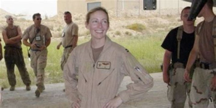 Who is Kim Campbell (pilot) dating? Kim Campbell (pilot) boyfriend, husband