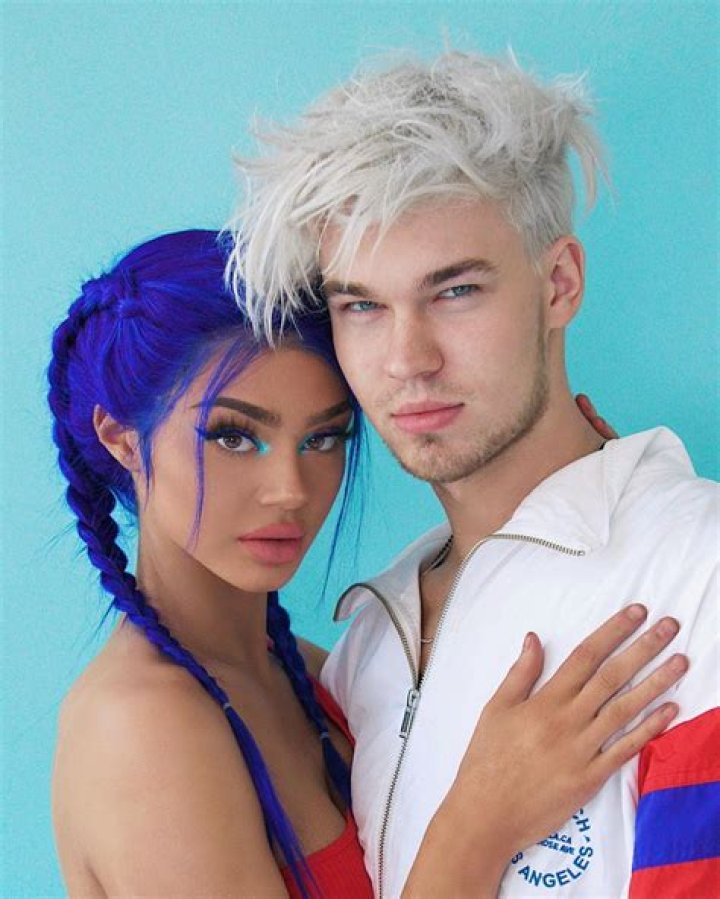 Who is Kristen Hancher dating? Kristen Hancher boyfriend, husband