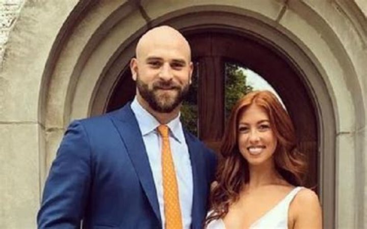 Who is Kyle Long dating? Kyle Long girlfriend, wife