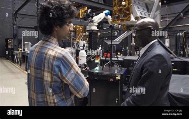  Who is Latif Nasser? Meet Connected’s science star from Netflix! Mon 3 August 2020 16:22 Eve Edwards 