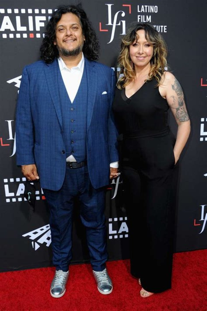 Who is Lesa Esparza dating? Lesa Esparza boyfriend, husband