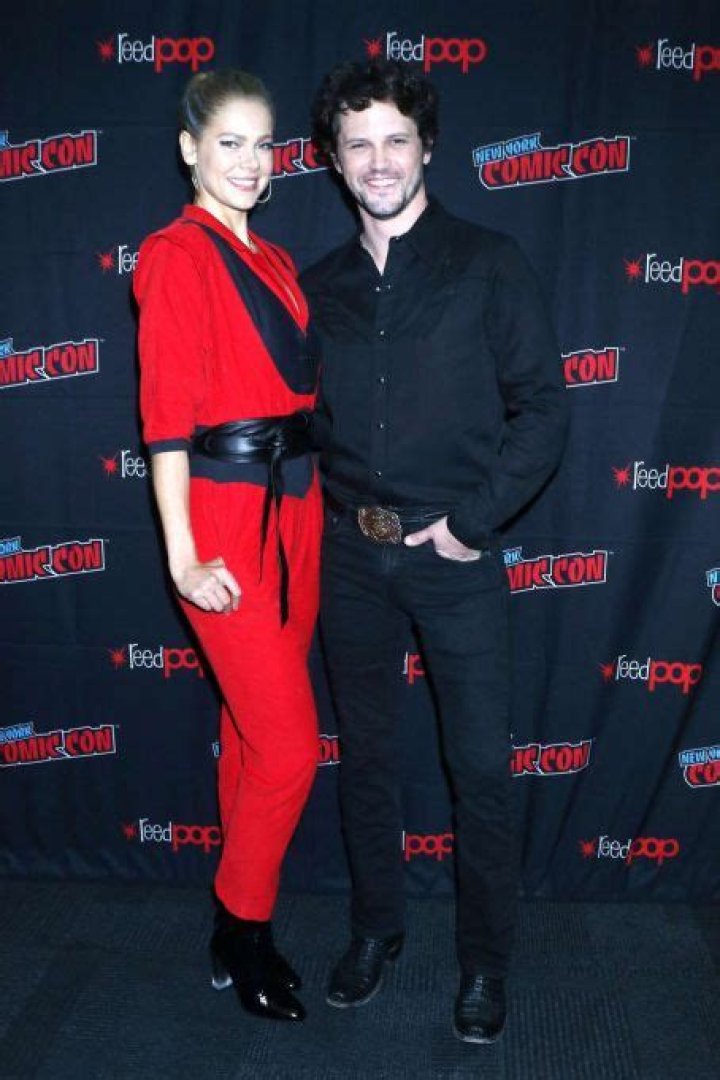 Who is Lily Cowles dating? Lily Cowles boyfriend, husband