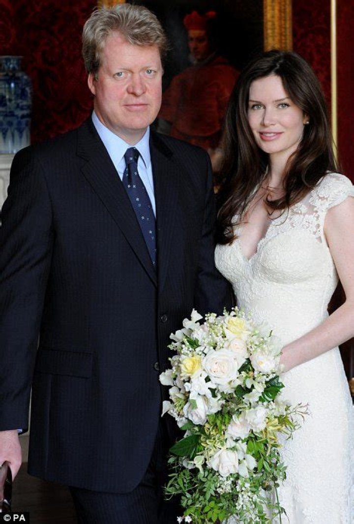 Who is Louis Spencer, Viscount Althorp dating? Louis Spencer, Viscount Althorp girlfriend, wife