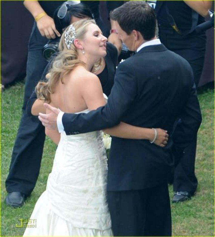 Who is Mackenzie Rosman dating? Mackenzie Rosman boyfriend, husband