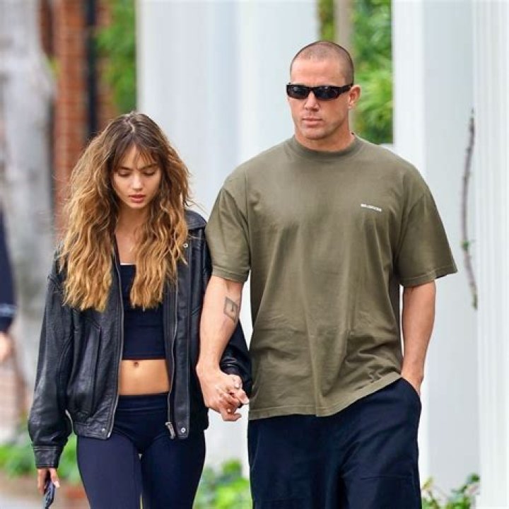 Who is Manolis Angelopoulos dating? Manolis Angelopoulos girlfriend, wife