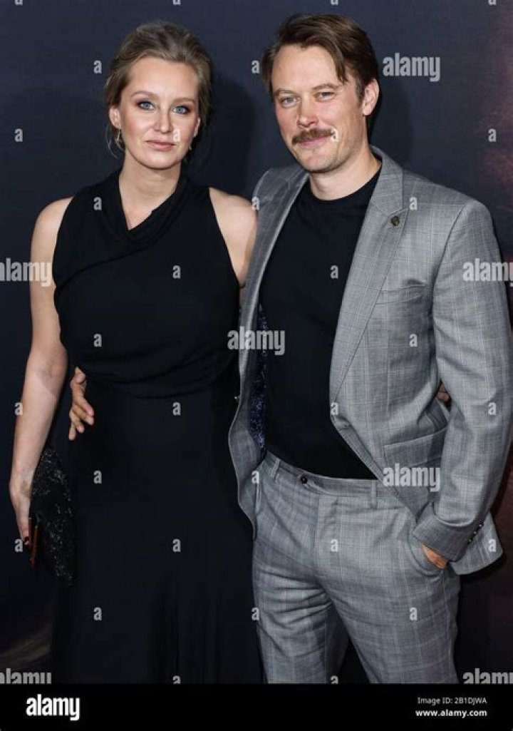 Who is Michael Dorman dating? Michael Dorman girlfriend, wife