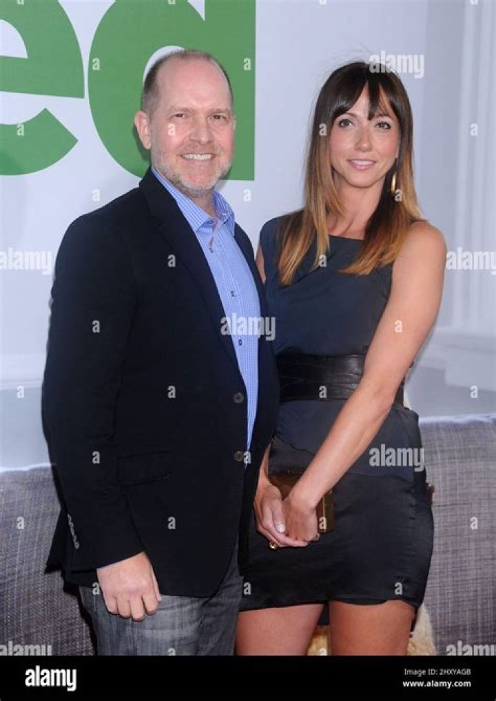Who is Mike Henry dating? Mike Henry girlfriend, wife