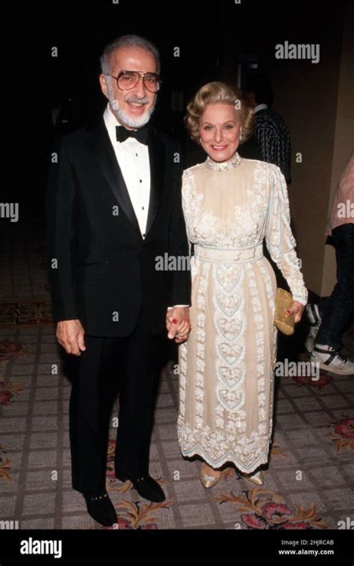 Who is Morton Phillips dating? Morton Phillips girlfriend, wife