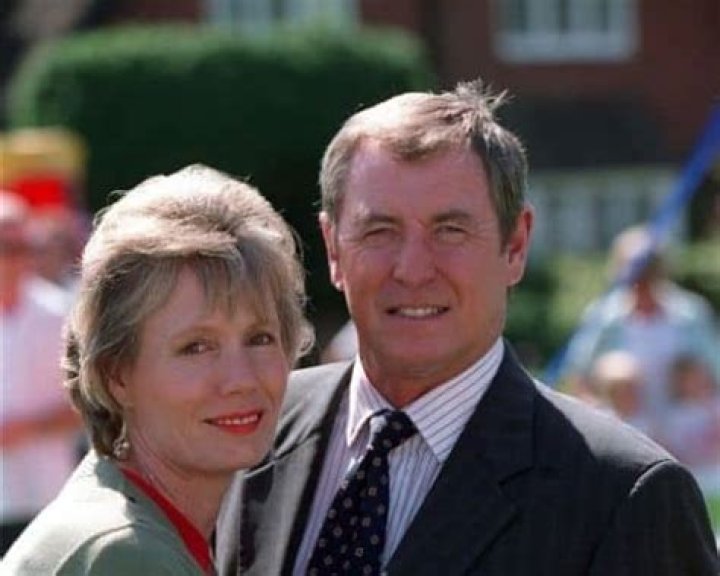 Who is Paul Howson dating? Paul Howson partner, spouse
