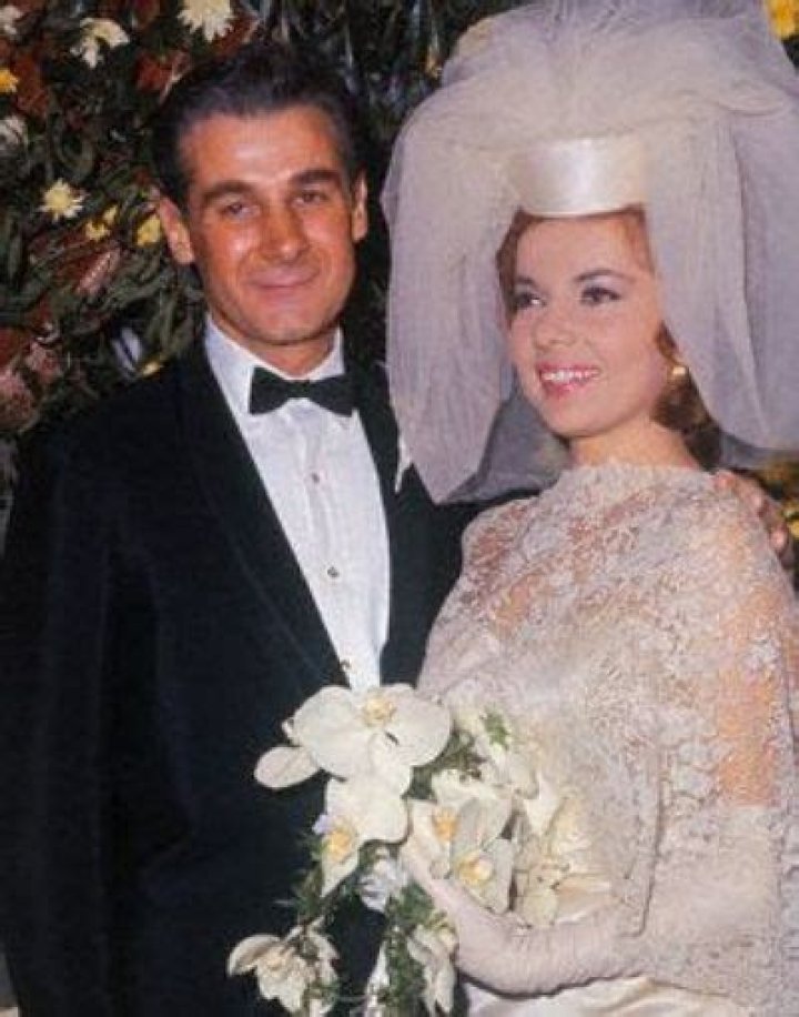 Who is Perry Leff dating? Perry Leff girlfriend, wife