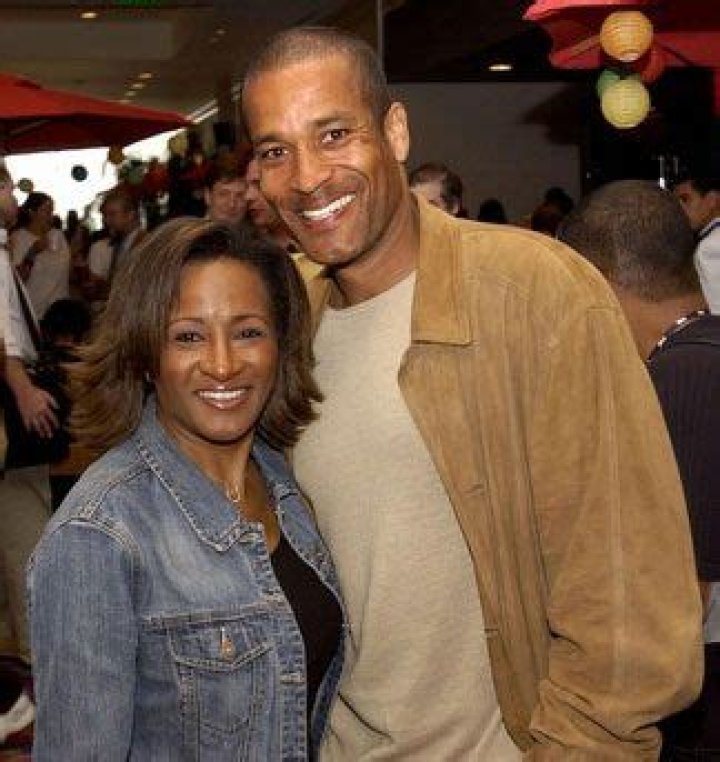 Who is Phil Morris dating? Phil Morris girlfriend, wife
