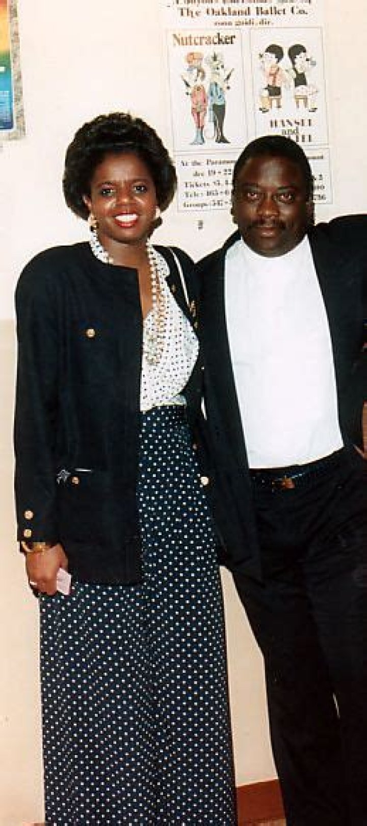 Who is Robin Harris dating? Robin Harris girlfriend, wife