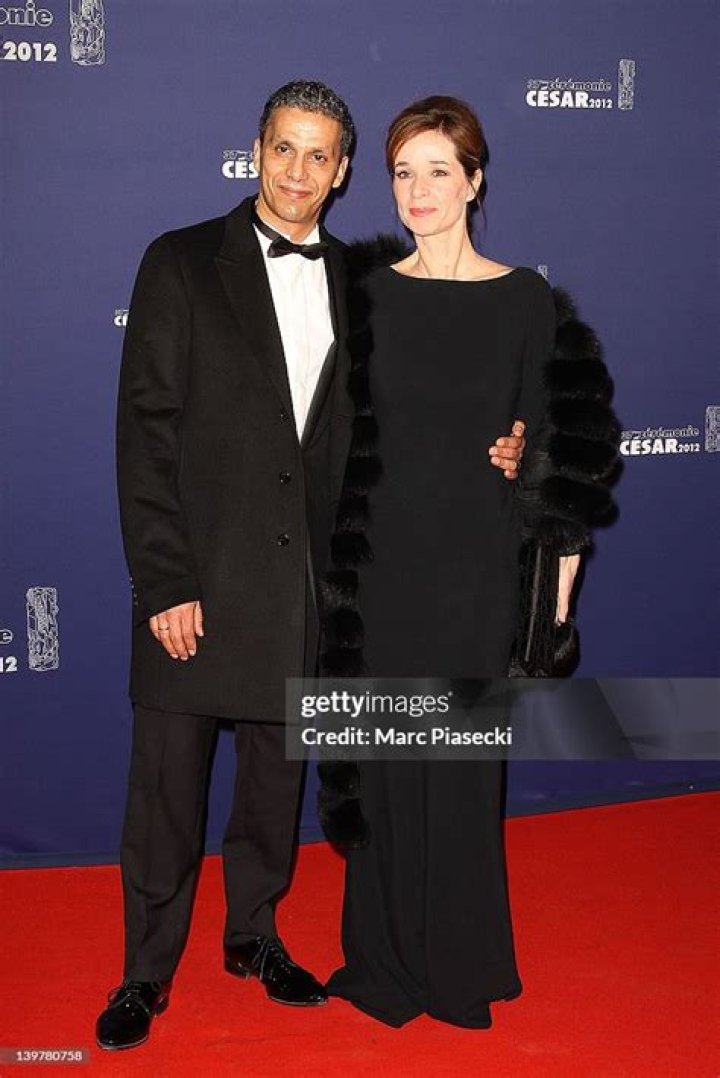 Who is Sami Bouajila dating? Sami Bouajila girlfriend, wife