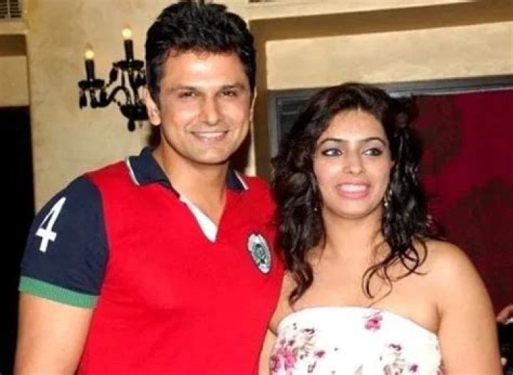 Who is Sandeep Rajora dating? Sandeep Rajora girlfriend, wife