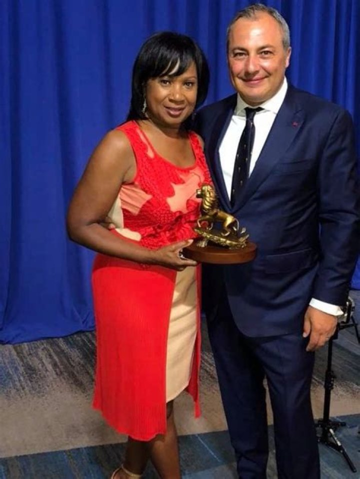 Who is Sandra Bookman dating? Sandra Bookman boyfriend, husband