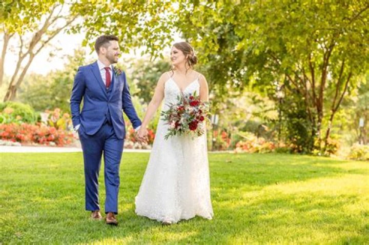 Who is Scott Avett dating? Scott Avett partner, spouse