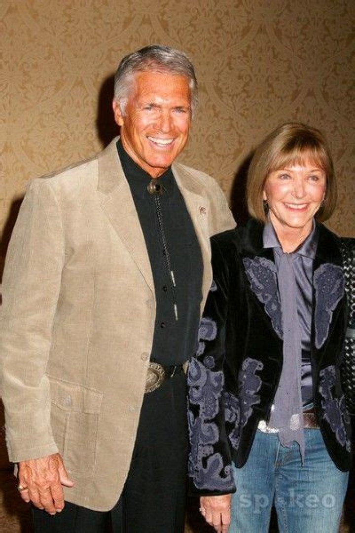 Who is Shelby Grant dating? Shelby Grant boyfriend, husband