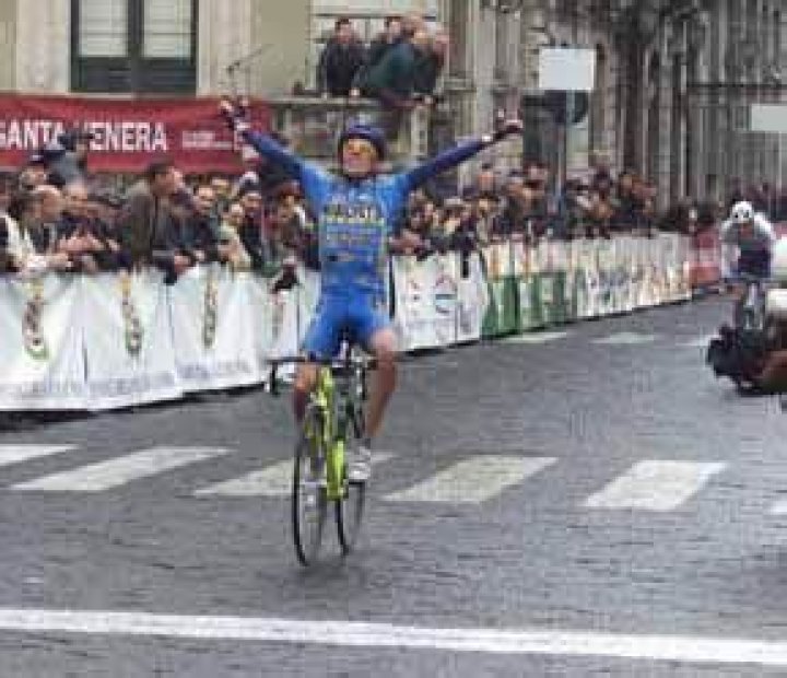 Who is Timothy Jones (cyclist) dating? Timothy Jones (cyclist) girlfriend, wife