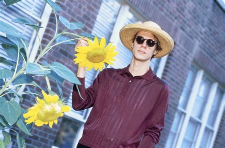 Who is Tom Verlaine dating? Tom Verlaine girlfriend, wife