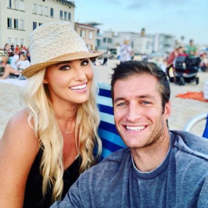Who is Tomi Lahren dating? Tomi Lahren boyfriend, husband