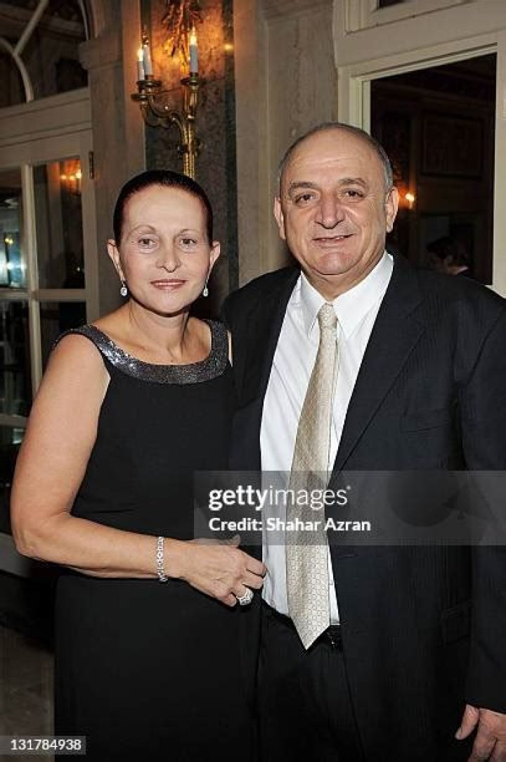 Who is Yitzhak Tshuva dating? Yitzhak Tshuva girlfriend, wife