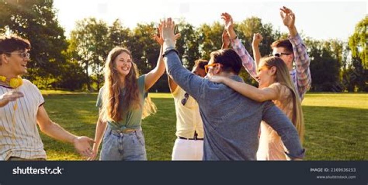 Why Everyone Needs Casual Friends in Their Lives
