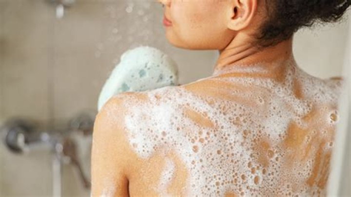 Why Using A Washcloth In The Shower Has People Divided