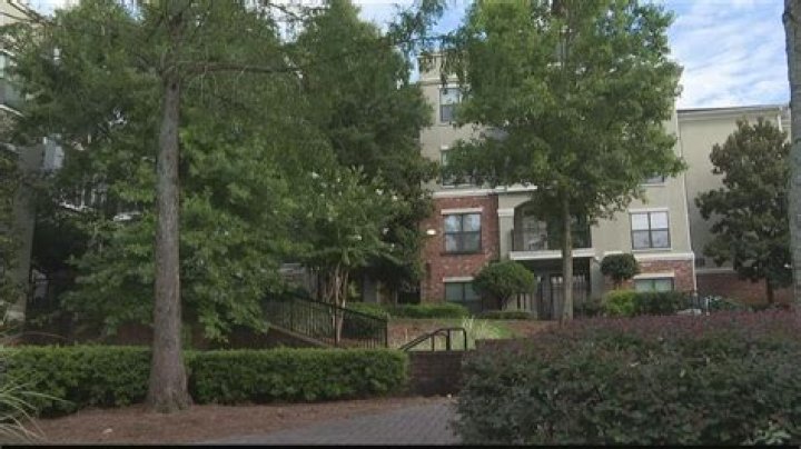 Woman concerned over Airbnb rentals in Midtown apartment complex