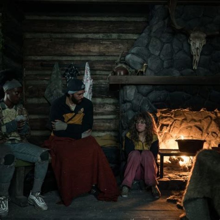 Yellowjackets Season-Premiere Recap: Cornflake Girls