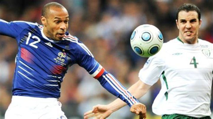 Zidane: Don't 'dwell' on Henry's handball