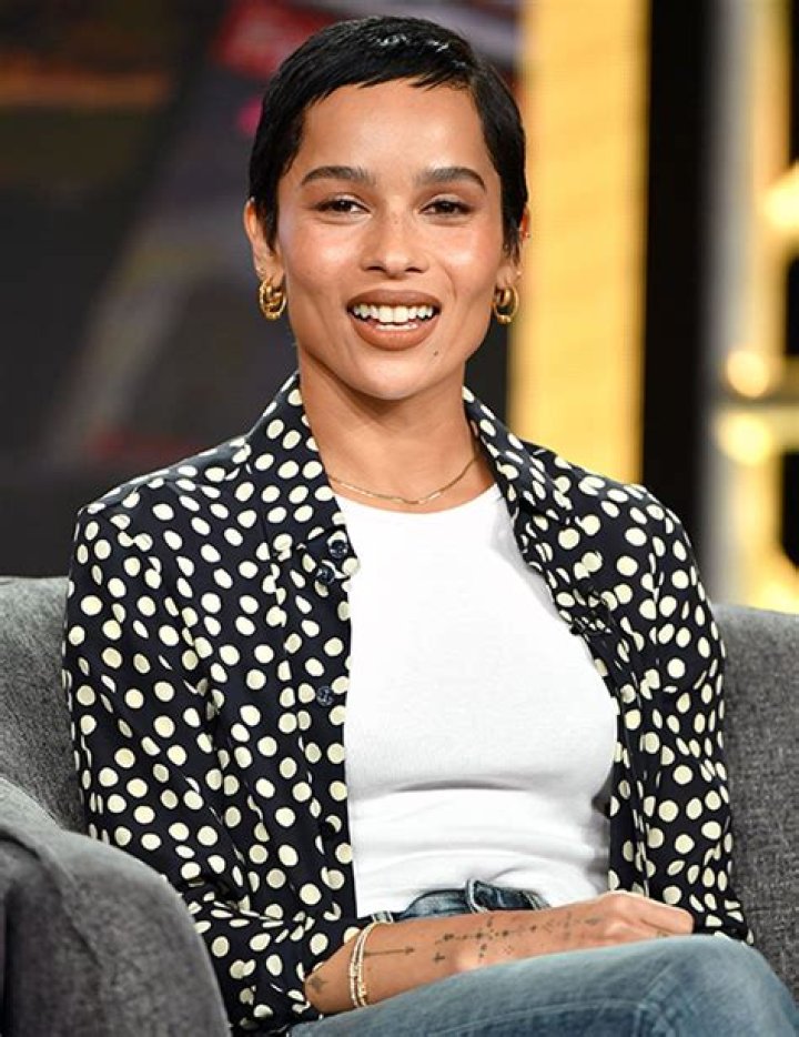 Zoë Kravitz Just Wore a Hat From Everybody's Favorite TV Show