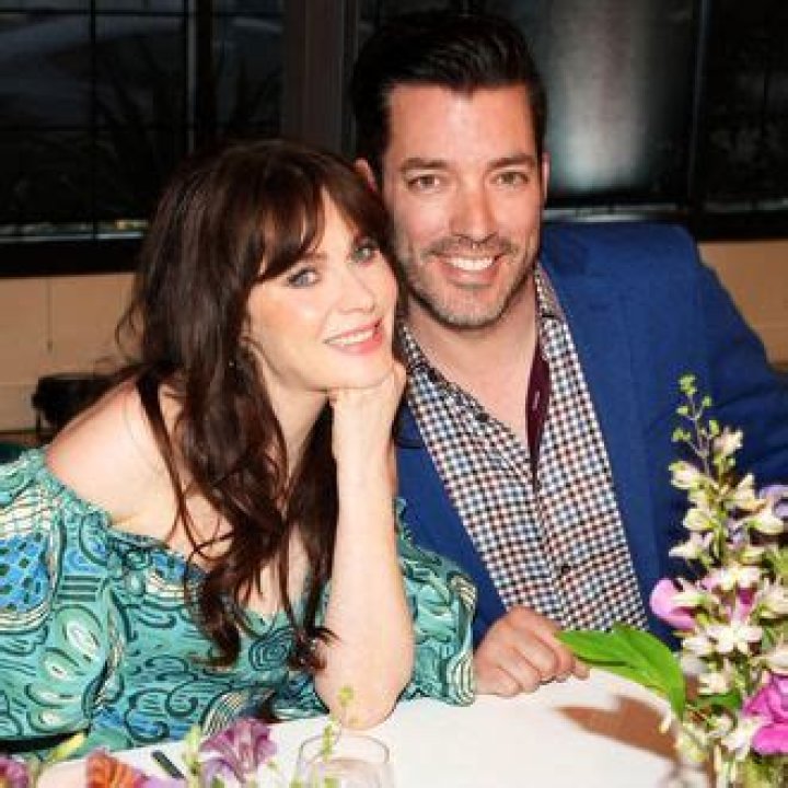 Zooey Deschanel to Go From New Girl to Property Wife